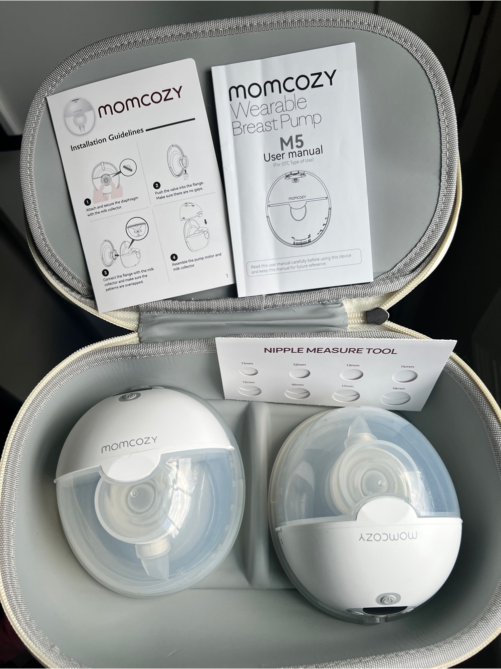 Momcozy M5 Wearable Breast Pump Set Hands Free Portable White